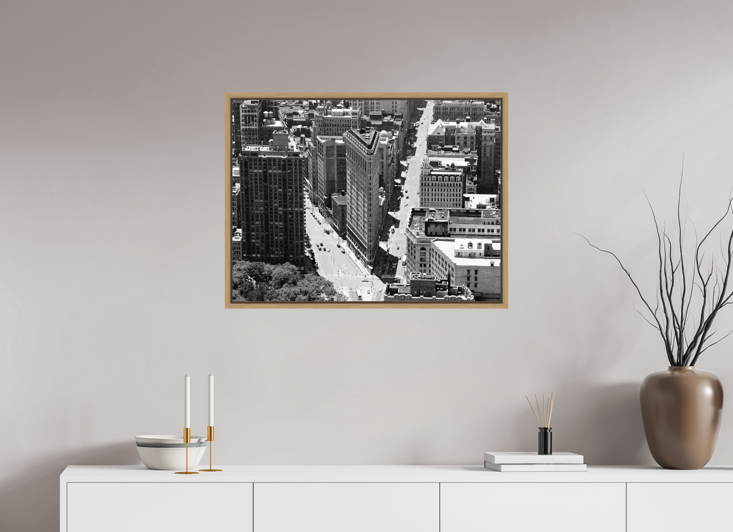 80 x 60 cm, Floater Frame, Basel 15 mm, Natural oak Flat iron, New York 1999