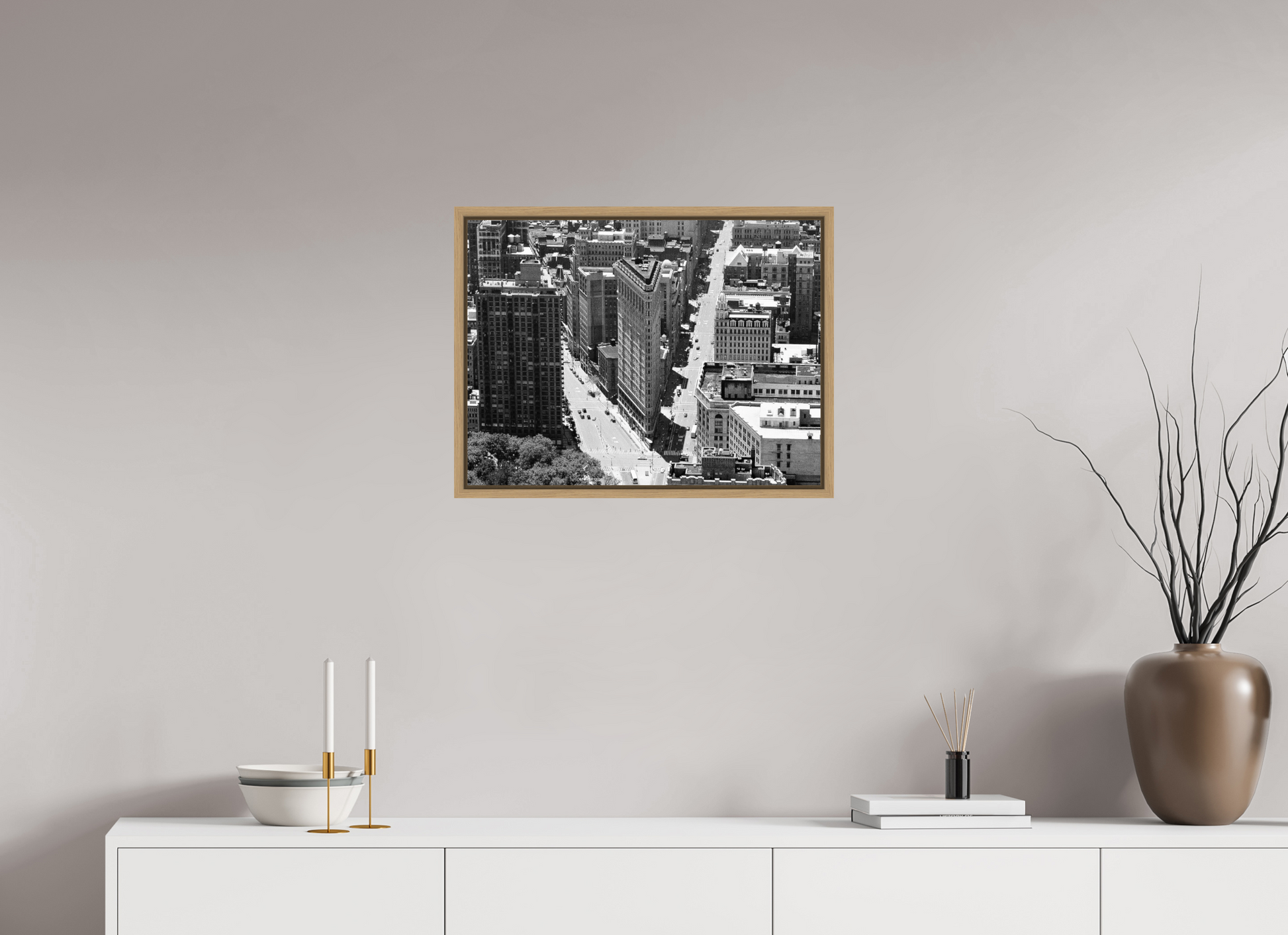 60 x 45 cm, Floater Frame, Basel 15 mm, Natural oak Flat iron, New York 1999