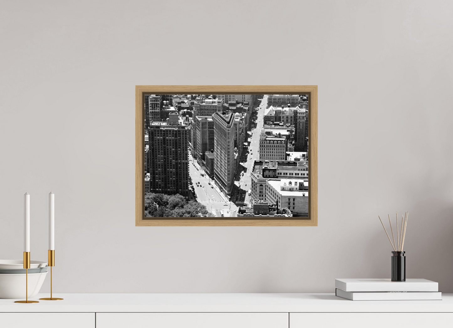 40 x 30 cm, Floater Frame, Basel 15 mm, Natural oak Flat iron, New York 1999