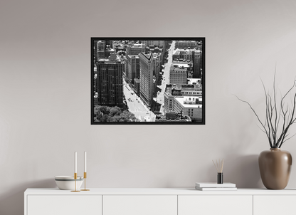 80 x 60 cm, Floater Frame, Basel 15 mm, Black oak Flat iron, New York 1999